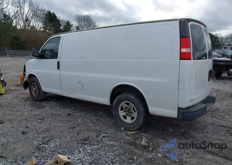2008 Chevrolet Express Work Van z USA, uszkodzony, nr VIN 1GCFG15X281226726